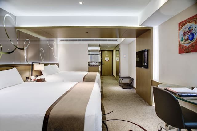 Deluxe Family Room