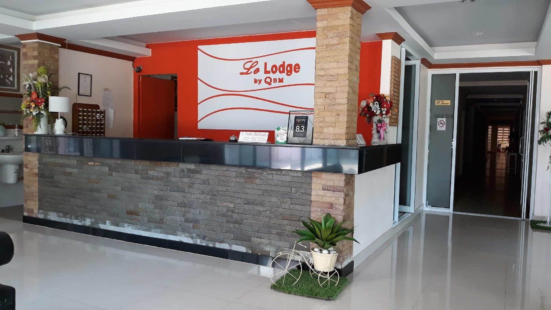 โรงแรมชุมพร ทราเวลลอดจ์ (Chumphon Travelodge Hotel)1