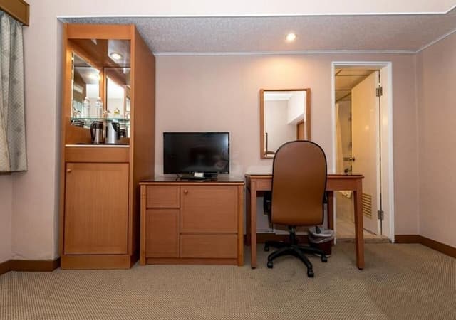 Business Twin Room