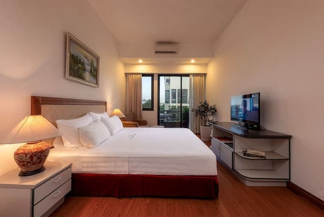 Suite 02 Bedrooms