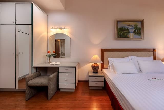 Suite 02 Bedrooms