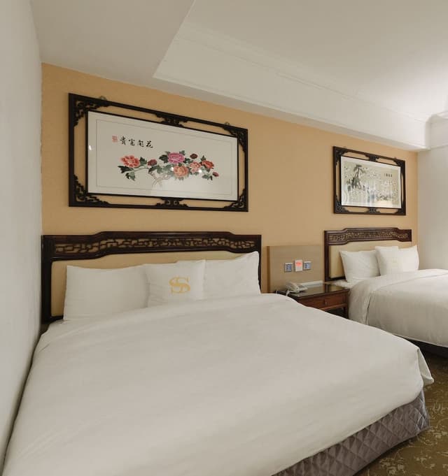 Deluxe Quadruple Room