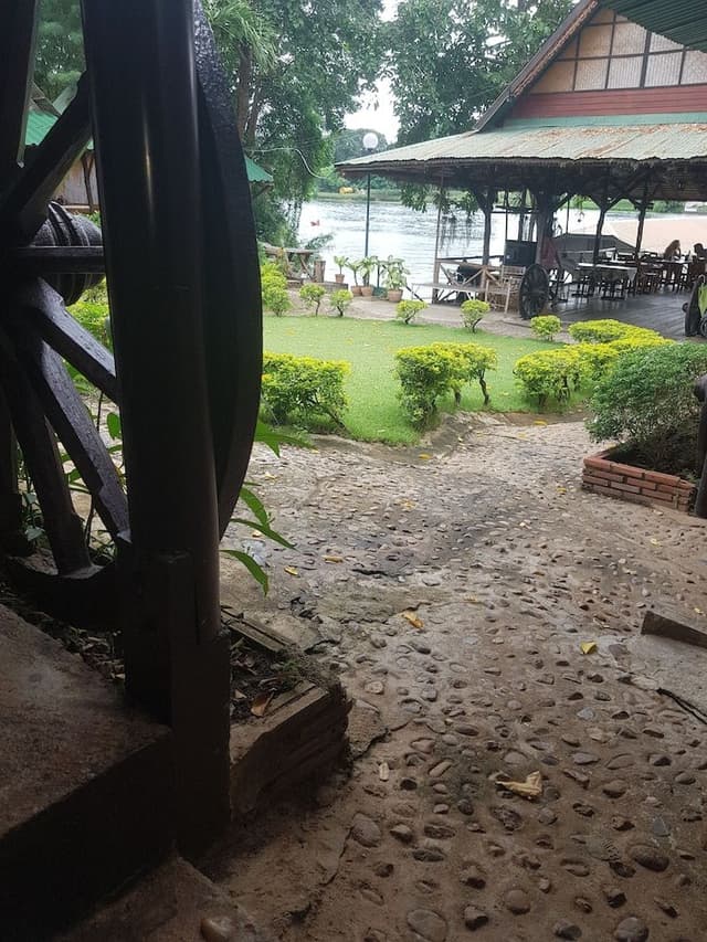 Bangalow with Fan