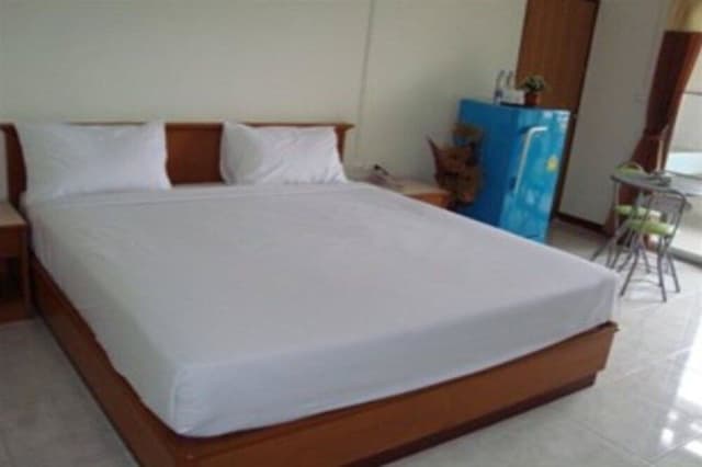 Standard Back Side Room