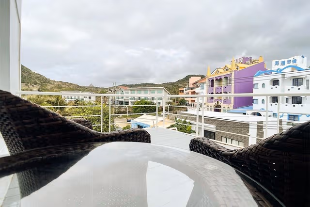 Deluxe Mountain View Balcony - Double Room
