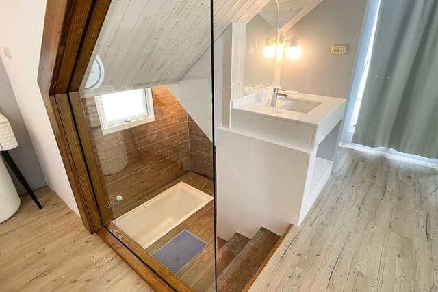 Deluxe Mountain View Balcony - Double Room