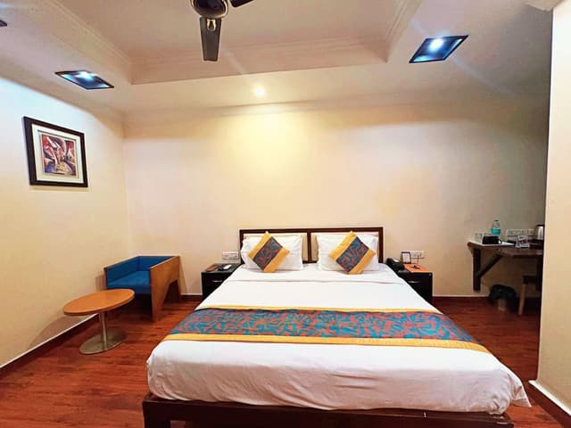 Deluxe Double or Twin Room