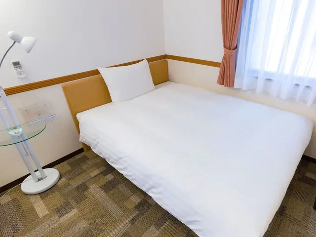Standard Single Room, Smoking
