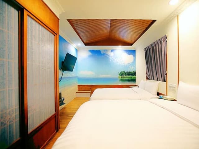 Quad Room