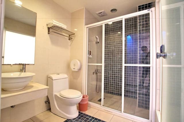 Deluxe Double Room, 1 Queen Bed, Balcony, Partial Sea View