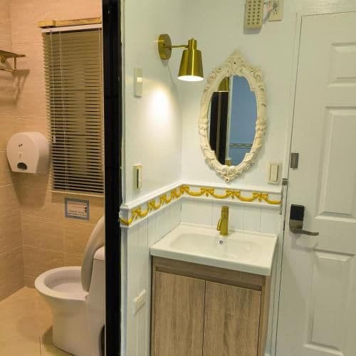 Double Room Private Bathroom