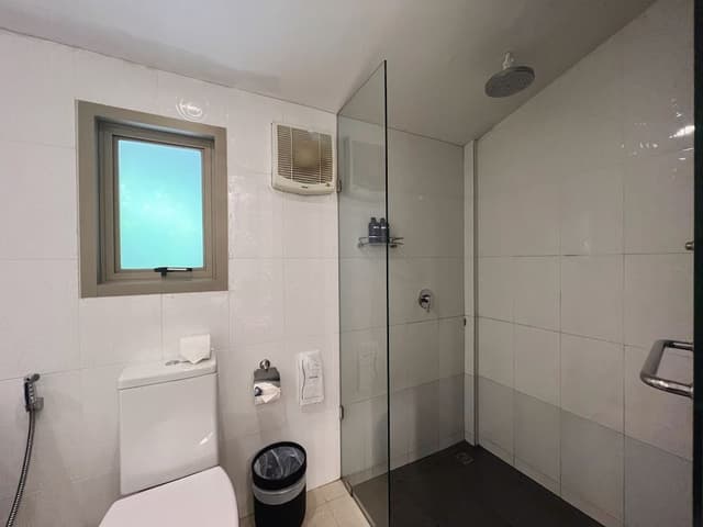 Deluxe Room, 1 King Bed, No Windows