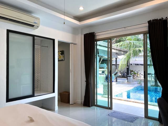 Deluxe Double Room with Pool View