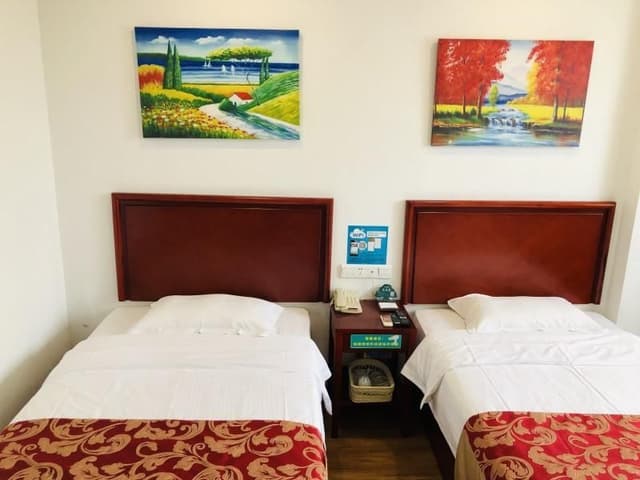 2 Bed Twin Superior Room