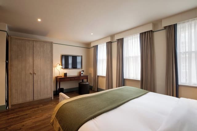 Bloomsbury Bedroom