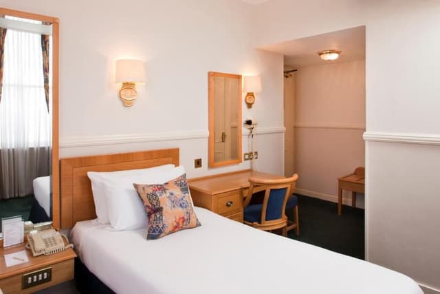 Classic Triple Room