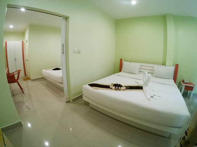 Family Room (4 Adults)