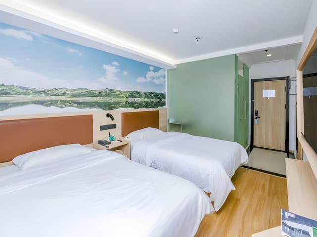 2 Bed Twin Superior Room