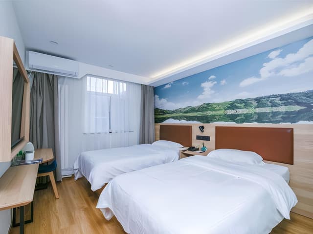2 Bed Twin Superior Room