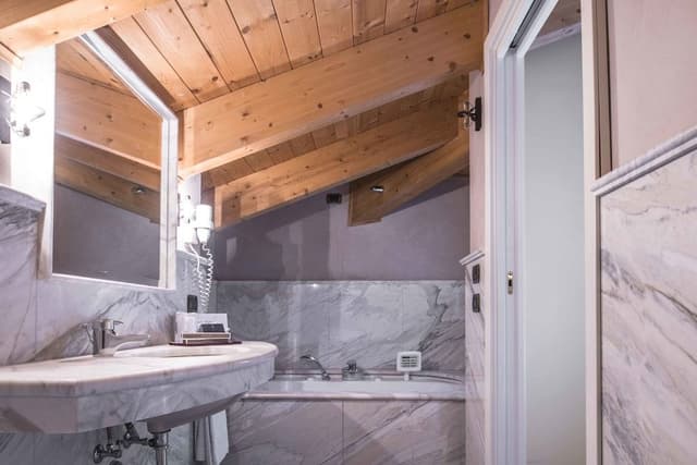 Deluxe Double Room, Jetted Tub (Romantic)