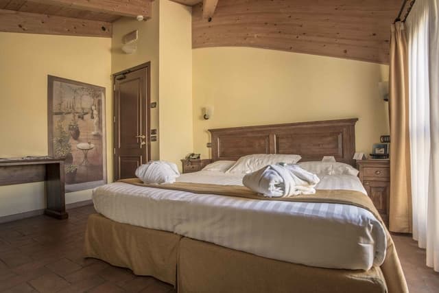 Deluxe Double Room, Jetted Tub (Romantic)