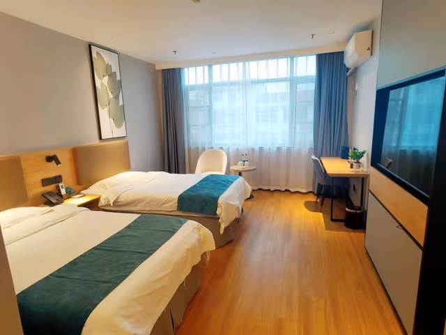 Twin Business Room