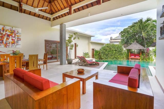 Basic Villa, Multiple Beds
