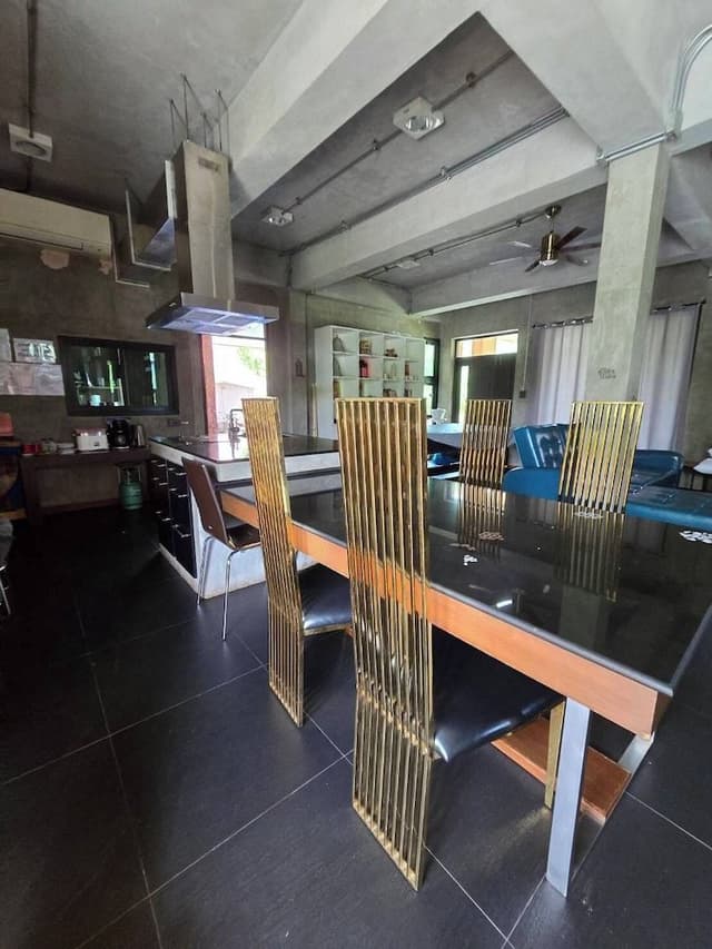 Modern Love Room