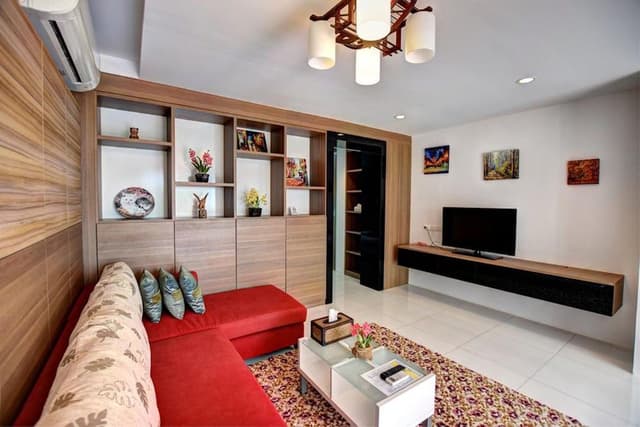Deluxe Room with Pool Access (1st floor)