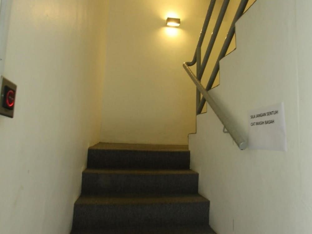 Place2Stay @ Airport Hotel2