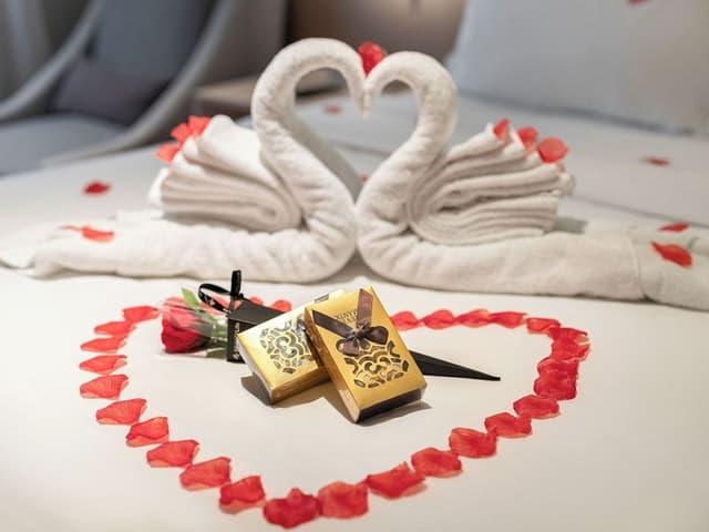 Romantic Double Room, City View