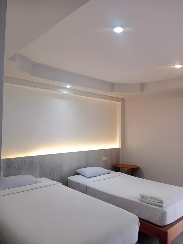Standard Twin Room