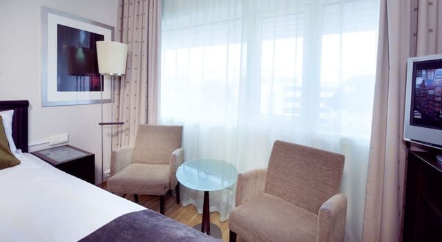 Double Room (Compact)