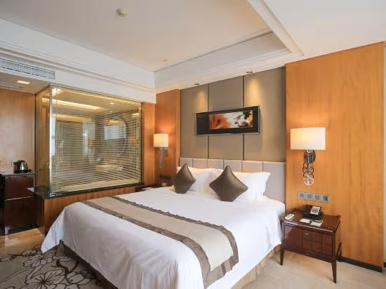 Deluxe Queen Room