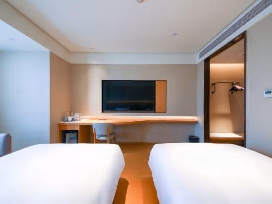 Superior 2-bed Room