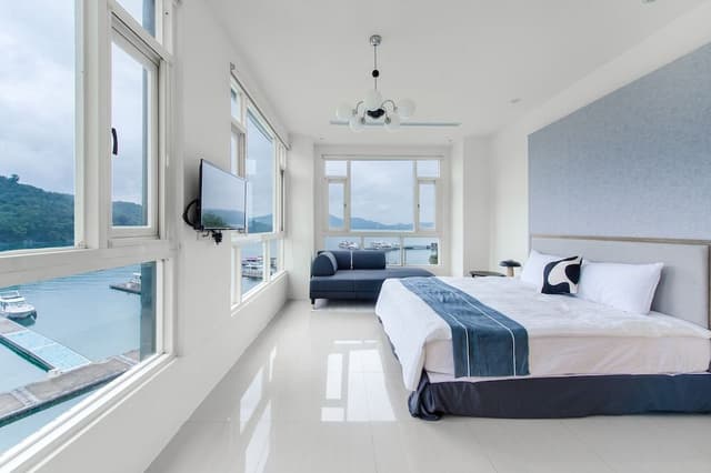 Deluxe Lake View Double Room
