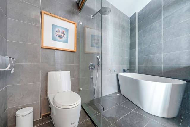 Deluxe Double Room with Bathtub