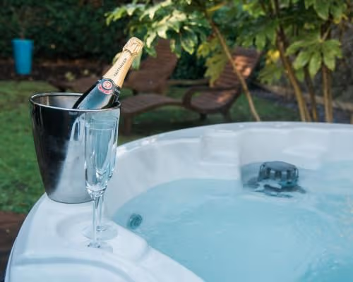Double Room with Hot Tub