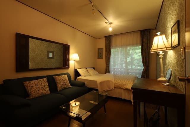 Economy Room