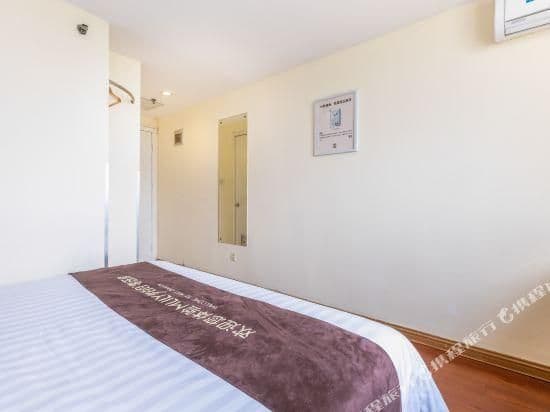 Business Queen Room