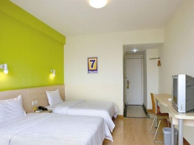 7 Days - Zizhu Twin Room