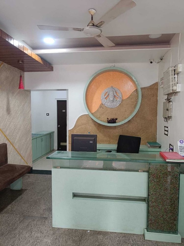 Mrunal Palace Hotel0