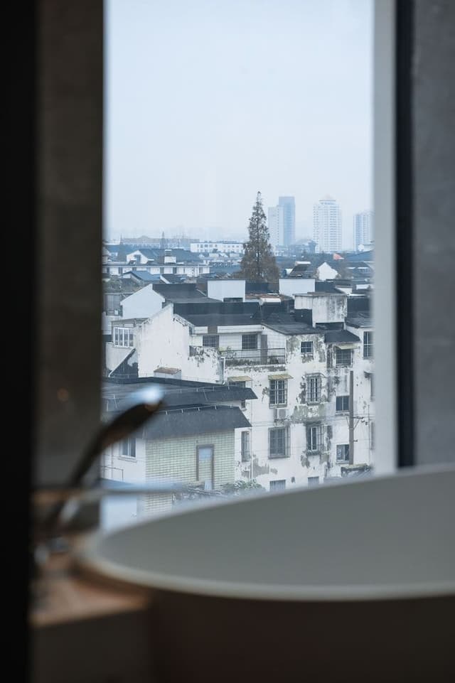 Basic Suite, 1 King Bed, City View