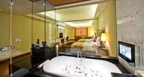 The Royal Pinnacle Hotel4