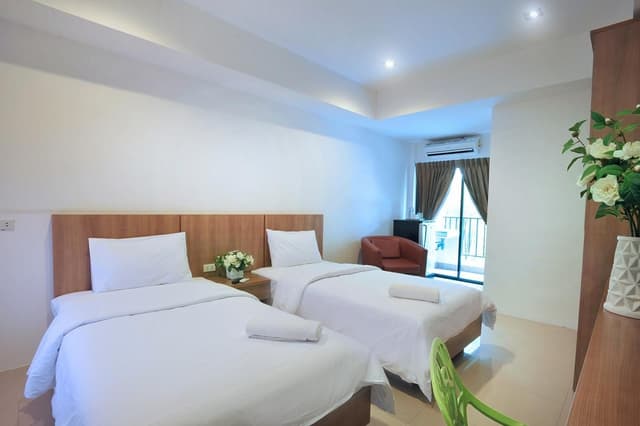 Deluxe Twin Room