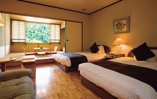 Twin Room with Tatami Area and Japanese Futon, Top Floor