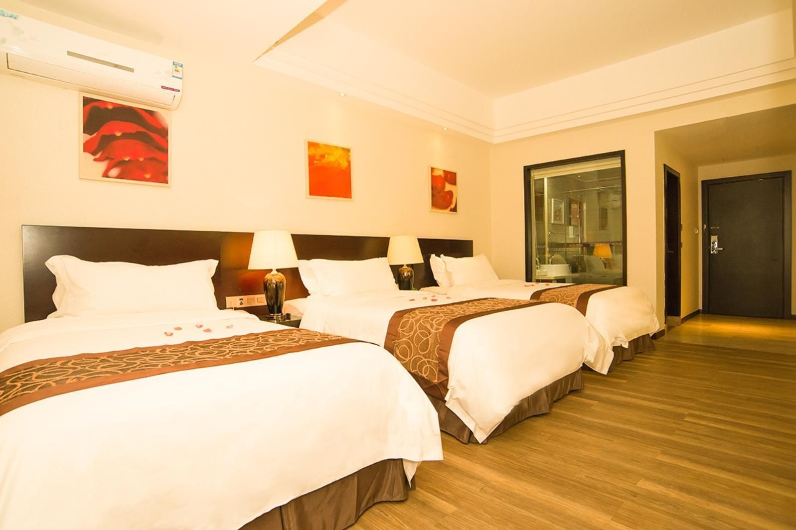 จูไห่ อะควีน โฮเต็ล (Zhuhai Aqueen Hotel)2