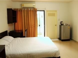 Phet Street Apartment2