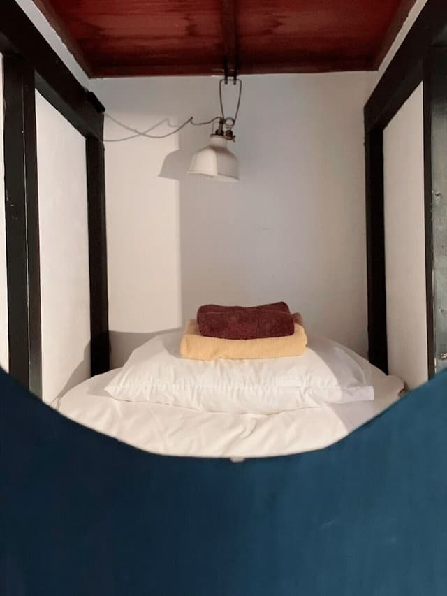 Twin Room with Shared Bathroom (Tigers)