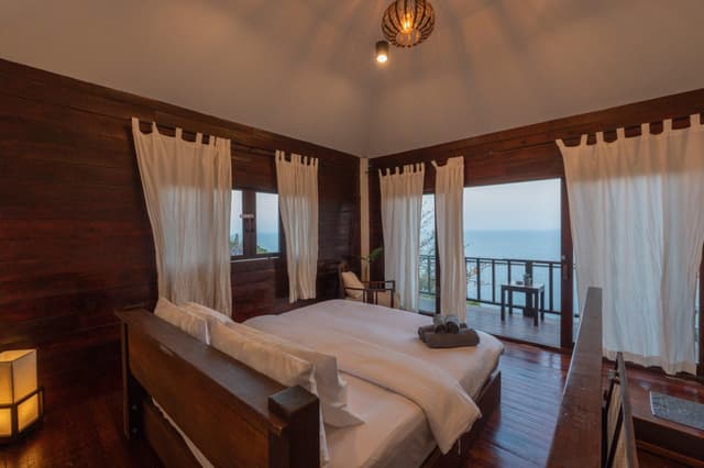 Master Duplex Sea View Bungalow with Balcony